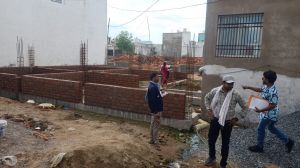 निगम जोन 6 ने रावतपुरा फेस -2 में 6 मकानों का प्लिंथ और लेबर क्वार्टर को हटाया निगम जोन 6 ने रावतपुरा फेस -2 में 6 मकानों का प्लिंथ और लेबर क्वार्टर को हटाया