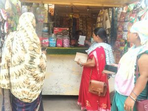 निगम ने सिंगल यूज प्लास्टिक , डस्टबिन नहीं मिलने पर 16 दुकानों से 21400 रूपये जुर्माना वसूला निगम ने सिंगल यूज प्लास्टिक , डस्टबिन नहीं मिलने पर 16 दुकानों से 21400 रूपये जुर्माना वसूला