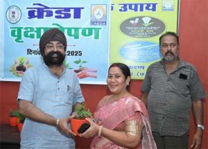 संकल्प से सिद्ध कार्यक्रम के तहत वृहद पौधरोपण कार्यक्रम आयोजित संकल्प से सिद्ध कार्यक्रम के तहत वृहद पौधरोपण कार्यक्रम आयोजित