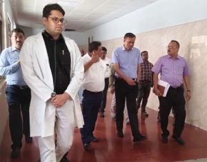  संभागायुक्त ने शासकीय चिकित्सा महाविद्यालय का किया आकस्मिक निरीक्षण