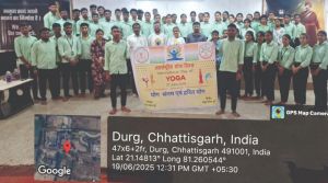 निशुल्क योग शिविर में विविध प्रकार के योगाभ्यास निशुल्क योग शिविर में विविध प्रकार के योगाभ्यास