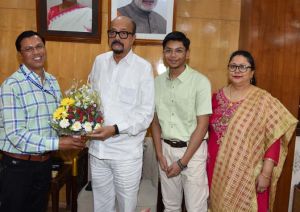  राज्यपाल श्री डेका से भिलाई स्टील प्लांट के डीजीएम ने सौजन्य भेंट की