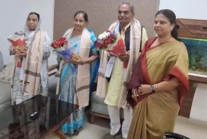 लोकतंत्र सेनानी (मीसा बंदियों) को सांसद चौधरी ने किया सम्मानित लोकतंत्र सेनानी (मीसा बंदियों) को सांसद चौधरी ने किया सम्मानित