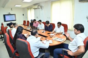 अधिकारी प्रतिदिन सुबह 6:30 बजे से सफाई कार्य का निरीक्षण करने निकलें-आयुक्त अधिकारी प्रतिदिन सुबह 6:30 बजे से सफाई कार्य का निरीक्षण करने निकलें-आयुक्त