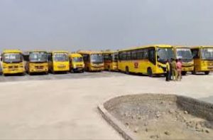स्कूल बसों का भौतिक निरीक्षण 29 जून को शिविर पुलिस लाइन परसदा में आयोजित स्कूल बसों का भौतिक निरीक्षण 29 जून को शिविर पुलिस लाइन परसदा में आयोजित