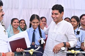 एक विचार आपका जीवन बदल सकता है-राजस्व मंत्री टंकराम वर्मा एक विचार आपका जीवन बदल सकता है-राजस्व मंत्री टंकराम वर्मा