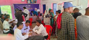 धरती आबा जनजातीय ग्राम उत्कर्ष अभियान के तहत बिनौरी और खोंगसरा में विशेष शिविर धरती आबा जनजातीय ग्राम उत्कर्ष अभियान के तहत बिनौरी और खोंगसरा में विशेष शिविर