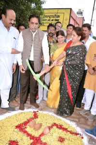 अंडरग्राउंड वायरिंग होने से रायपुरा चौक का होगा चौड़ीकरण अंडरग्राउंड वायरिंग होने से रायपुरा चौक का होगा चौड़ीकरण