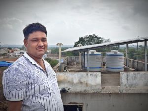 प्रधानमंत्री सूर्य घर मुफ्त बिजली योजना से कम खर्च में बेहतरीन सुविधा मिलने से कैलाशचंद जैन ने बताया इसे किफायती एवं उपयोगी प्रधानमंत्री सूर्य घर मुफ्त बिजली योजना से कम खर्च में बेहतरीन सुविधा मिलने से कैलाशचंद जैन ने बताया इसे किफायती एवं उपयोगी