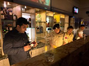 रायपुर : आबकारी और पुलिस की टीमों द्वारा शहर के बार , रेस्टोरेंट , होटलों की सघन जांच रायपुर : आबकारी और पुलिस की टीमों द्वारा शहर के बार , रेस्टोरेंट , होटलों की सघन जांच