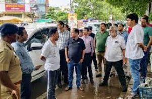 भविष्य के ट्रैफिक दबाव को ध्यान में रख रायपुर में नई सड़क व फ्लाईओवर योजनाओं पर मंथन भविष्य के ट्रैफिक दबाव को ध्यान में रख रायपुर में नई सड़क व फ्लाईओवर योजनाओं पर मंथन