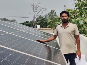 ’पीएम सूर्य घर योजना से ओमप्रकाश उपाध्याय को मिली ऊर्जा स्वतंत्रता’ ’पीएम सूर्य घर योजना से ओमप्रकाश उपाध्याय को मिली ऊर्जा स्वतंत्रता’