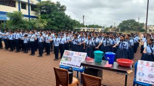 स्वामी आत्मानंद विद्यालय में सफाई अपनाओ बीमारी भगाओ अभियान चलाया गया