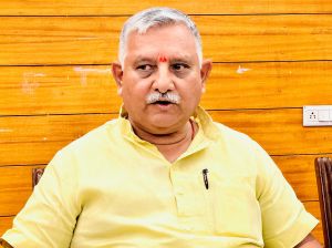 सभी स्कूलों को किया जा रहे निशुल्क किताब वितरण 7 दिन में स्कैन करके स्कूल देगा रिपोर्ट