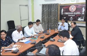  कमिश्नर ने वीसी के जरिए कलेक्टर्स कॉन्फ्रेंस लेकर की फ्लैगशिप योजनाओं की समीक्षा