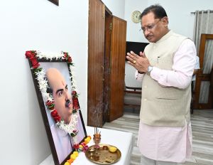  मुख्यमंत्री ने डॉ. श्यामा प्रसाद मुखर्जी की जयंती पर अर्पित की श्रद्धांजलि