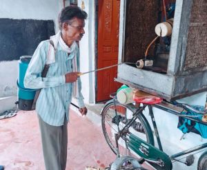  मौसमी बीमारियों के रोकथाम हेतु दवा छिड़काव एवं जागरूकता अभियान जारी