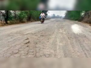 कोनी-मोपका बायपास फोरलेन निर्माण हेतु 6313.03 लाख रुपए का प्रस्ताव शासन को भेजा गया कोनी-मोपका बायपास फोरलेन निर्माण हेतु 6313.03 लाख रुपए का प्रस्ताव शासन को भेजा गया