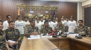 सुकमा जिले में 1.18 करोड़ रुपये के इनामी 23 माओवादियों ने किया आत्मसमर्पण सुकमा जिले में 1.18 करोड़ रुपये के इनामी 23 माओवादियों ने किया आत्मसमर्पण