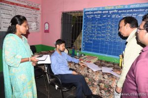  कलेक्टर  अभिजीत सिंह ने किया शासकीय प्राथमिक शाला पुलगांव का औचक निरीक्षण