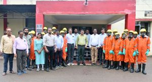  नमस्ते दिवस के अवसर पर सफाई मित्रों को वितरण किया गया सुरक्षा उपकरण