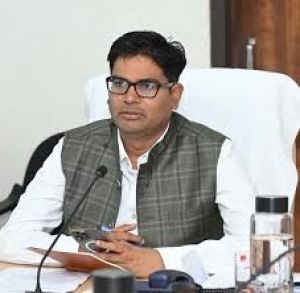  आवास एवं पर्यावरण मंत्री ओ. पी. चौधरी की बड़ी घोषणा: छत्तीसगढ़ गृह निर्माण मंडल की OTS-2 योजना को मिली ऐतिहासिक सफलता &mdash; 139.47 करोड़ रुपए की 920 संपत्तियों का हुआ विक्रय