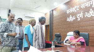 जन्मतिथि में त्रुटि से छात्रा को हो रही परेशानी, सुधार की लगाई गुहार जन्मतिथि में त्रुटि से छात्रा को हो रही परेशानी, सुधार की लगाई गुहार