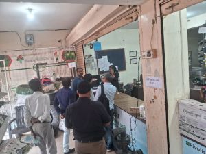 भारत सरकार द्वारा गठित दल द्वारा जिले के उर्वरक प्रतिष्ठानों का औचक निरीक्षण भारत सरकार द्वारा गठित दल द्वारा जिले के उर्वरक प्रतिष्ठानों का औचक निरीक्षण