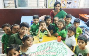  ग्रीन फूड और ग्रीन ड्रेस के साथ बच्चों ने मनाया ग्रीन डे