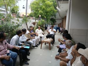 रायपुर उत्तर विधायक पुरंदर मिश्रा और आयुक्त विश्वदीप ने पार्षद  प्रदीप वर्मा, अधिकारियों सहित कविता नगर, गीतांजलि नगर के जलभराव क्षेत्रों का निरीक्षण कर दिए आवश्यक निर्देश