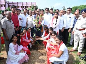 उप मुख्यमंत्री अरुण साव ने युवाओं को दिया सफलता का मंत्र उप मुख्यमंत्री अरुण साव ने युवाओं को दिया सफलता का मंत्र