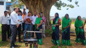 कलेक्टर ने छुरिया विकासखंड के वनांचल ग्राम खोभा, जोब एवं पंडरापानी का किया सघन निरीक्षण कलेक्टर ने छुरिया विकासखंड के वनांचल ग्राम खोभा, जोब एवं पंडरापानी का किया सघन निरीक्षण