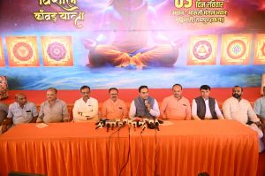 विधायक राजेश मूणत की अगुवाई में रविवार की सुबह बाजे -गाजे संग निकलेगी विशाल कावड़ यात्रा विधायक राजेश मूणत की अगुवाई में रविवार की सुबह बाजे -गाजे संग निकलेगी विशाल कावड़ यात्रा