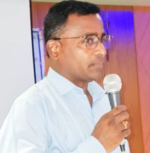 समाज, परिवार में सहोगे तो रहोगे: काले समाज, परिवार में सहोगे तो रहोगे: काले