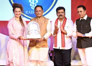 मुख्यमंत्री विष्णु देव साय ‘ज्ञान धारा – शिक्षा संवाद’ कार्यक्रम में हुए शामिल मुख्यमंत्री विष्णु देव साय ‘ज्ञान धारा – शिक्षा संवाद’ कार्यक्रम में हुए शामिल