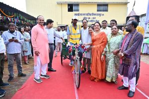 इंदिरा गांधी वार्ड पार्षद एवं राजस्व विभाग अध्यक्ष अवतार भारती बागल की बडे व्यवसायिक क्षेत्र वाले वार्ड को स्वच्छ रखने अभिनव पहल इंदिरा गांधी वार्ड पार्षद एवं राजस्व विभाग अध्यक्ष अवतार भारती बागल की बडे व्यवसायिक क्षेत्र वाले वार्ड को स्वच्छ रखने अभिनव पहल