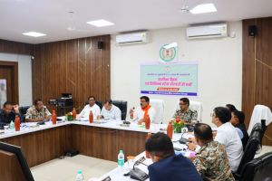 लघु वनोपज के संग्रहण, प्रसंस्करण एवं विपणन हेतु कार्ययोजना बनाकर ग्रामीणों के आजिविका को बढ़ाये-उपमुख्यमंत्री विजय शर्मा लघु वनोपज के संग्रहण, प्रसंस्करण एवं विपणन हेतु कार्ययोजना बनाकर ग्रामीणों के आजिविका को बढ़ाये-उपमुख्यमंत्री विजय शर्मा