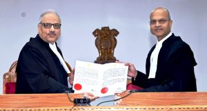 न्यायमूर्ति रविन्द्र कुमार अग्रवाल होंगे छत्तीसगढ़ उच्च न्यायालय के स्थायी न्यायाधीश न्यायमूर्ति रविन्द्र कुमार अग्रवाल होंगे छत्तीसगढ़ उच्च न्यायालय के स्थायी न्यायाधीश