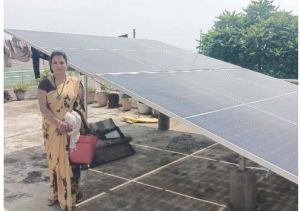 पीएम सूर्य घर से रोशन हो रहा अकत राम ध्रुव का घर पीएम सूर्य घर से रोशन हो रहा अकत राम ध्रुव का घर