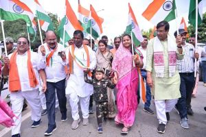 तिरंगा रैली में शामिल हुईं महिला एवं बाल विकास मंत्री लक्ष्मी राजवाड़े तिरंगा रैली में शामिल हुईं महिला एवं बाल विकास मंत्री लक्ष्मी राजवाड़े