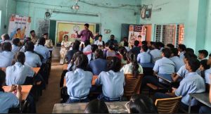 प्रोजेक्ट सुरक्षा के तहत छात्रों को मिला जीवनरक्षक प्रशिक्षण प्रोजेक्ट सुरक्षा के तहत छात्रों को मिला जीवनरक्षक प्रशिक्षण