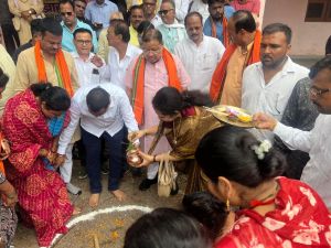 सरयूपारीण ब्राम्हणसभा भवन में विधायक निधि से अतिरिक्त कक्ष निर्माण सरजूबांधा मुक्तिधाम में विकास कार्य हेतु किया भूमिपूजन