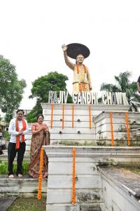 पूर्व प्रधानमंत्री राजीव गाँधी का जयन्ती पर महापौर मीनल चौबे, संस्कृति विभाग अध्यक्ष अमर गिदवानी,गणमान्यजनों, आमजनों ने किया नमन पूर्व प्रधानमंत्री राजीव गाँधी का जयन्ती पर महापौर मीनल चौबे, संस्कृति विभाग अध्यक्ष अमर गिदवानी,गणमान्यजनों, आमजनों ने किया नमन