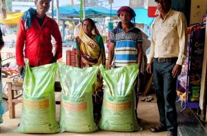 उर्वरक वितरण में पारदर्शिता लाने और कालाबाजारी रोकने कृषि विभाग द्वारा की जा रही है सख्त निगरानी उर्वरक वितरण में पारदर्शिता लाने और कालाबाजारी रोकने कृषि विभाग द्वारा की जा रही है सख्त निगरानी