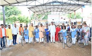 विधायक मोतीलाल साहू ने स्वामी आत्मानंद स्कूल लालपुर में प्रार्थना शेड का लोकार्पण किया विधायक मोतीलाल साहू ने स्वामी आत्मानंद स्कूल लालपुर में प्रार्थना शेड का लोकार्पण किया