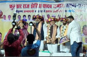  बसना में आयोजित कृष्ण जन्माष्टमी महोत्सव में शामिल हुए स्कूल शिक्षा मंत्री  गजेंद्र यादव