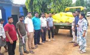  बसना में कृषि सेवा केन्द्र का आकस्मिक निरीक्षण