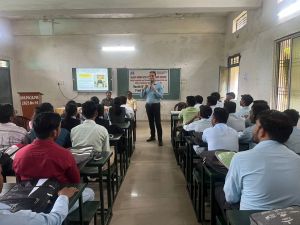 राजीव गांधी स्नातकोत्तर महाविद्यालय में युवा संवाद श्रृंखला का शुभारंभ राजीव गांधी स्नातकोत्तर महाविद्यालय में युवा संवाद श्रृंखला का शुभारंभ