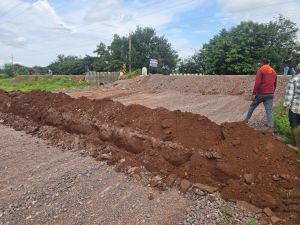 अवैध प्लाटिंग पर बड़ी प्रशासनिक कार्यवाही अवैध प्लाटिंग पर बड़ी प्रशासनिक कार्यवाही