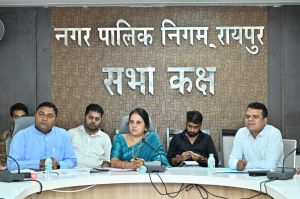 निगम वित्त विभाग सलाहकार समिति की बैठक में पहुंची महापौर मीनल चौबे निगम वित्त विभाग सलाहकार समिति की बैठक में पहुंची महापौर मीनल चौबे